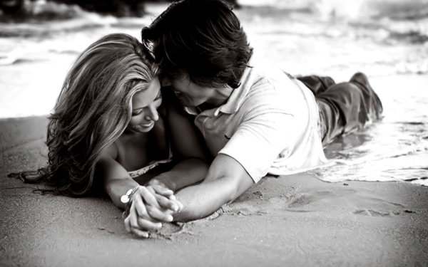 объятия влюбленных