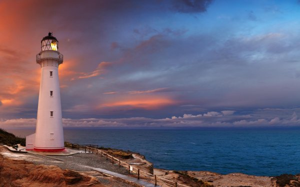 красивые маяки