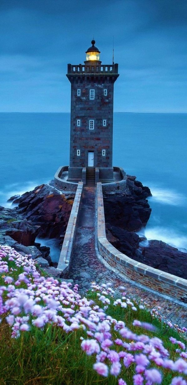 красивые маяки