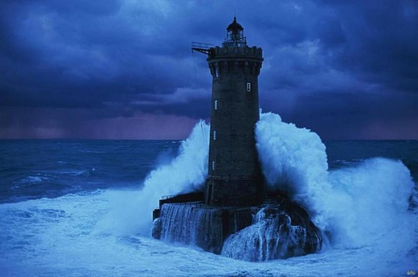 маяк ля жюмьен