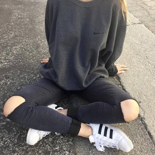 nike sweatshirt