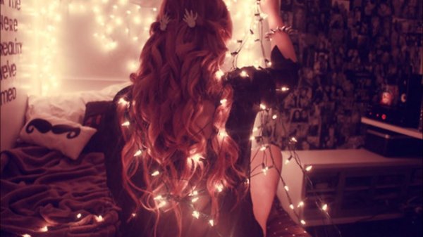 гирлянда в волосах