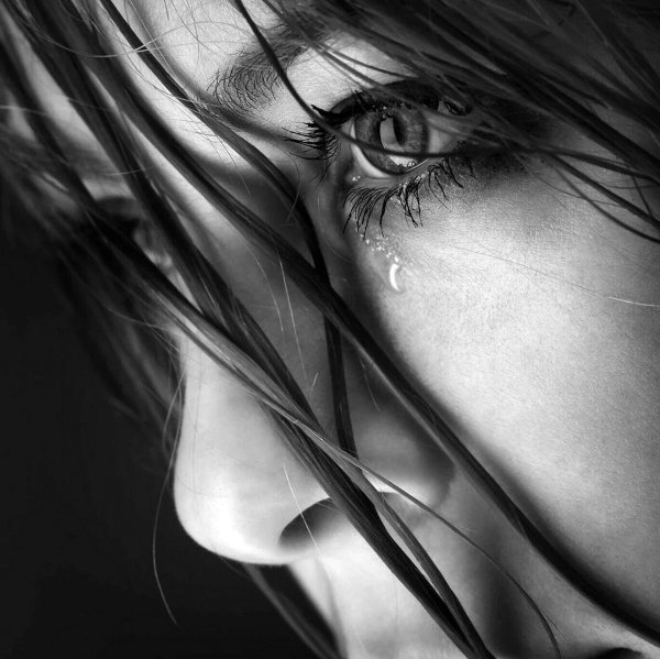 плачущие глаза