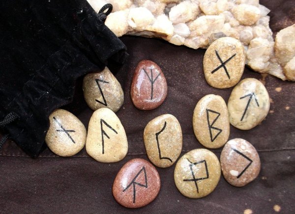 руна скандинавская