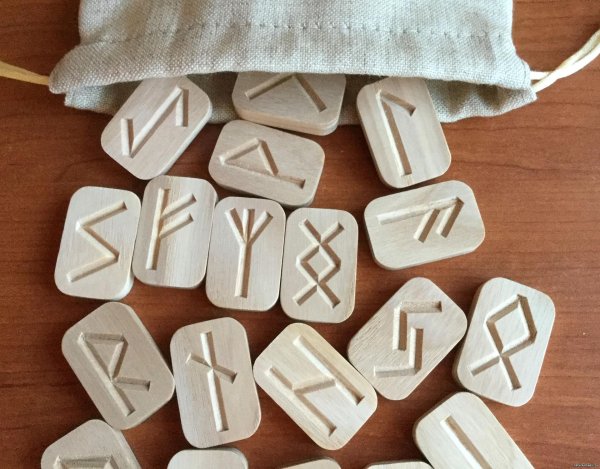 скандинавская руна