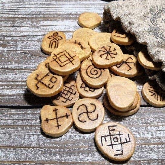 деревянный оберег