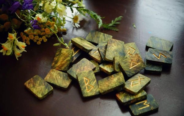 руническая свеча