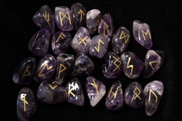 руны аметист