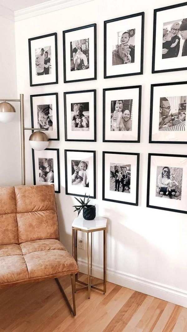 украсить стену фотографиями