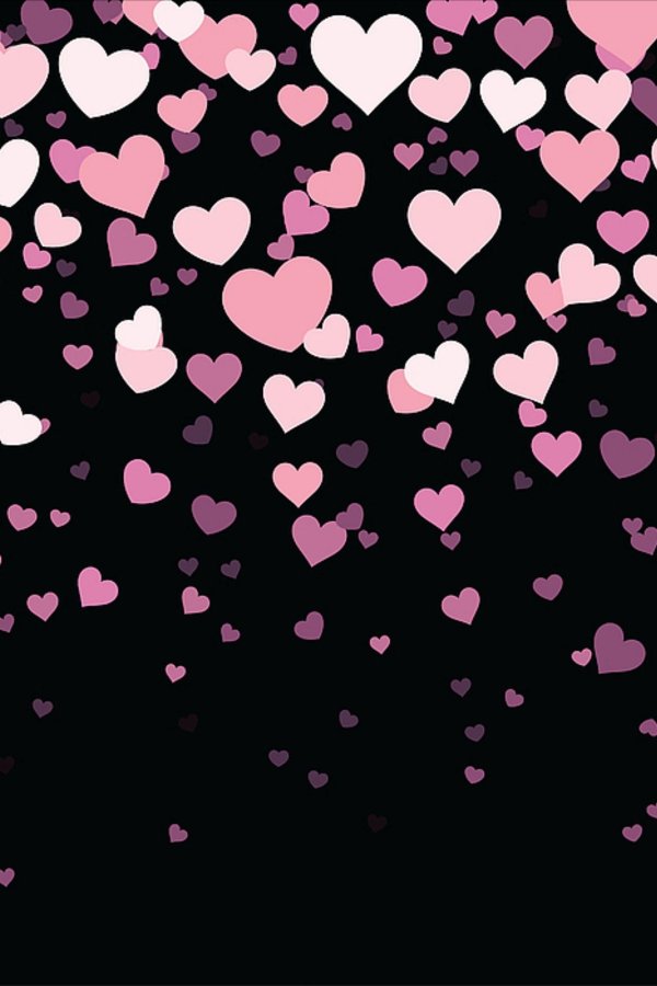 розовое сердечко на черном фоне