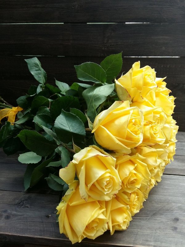 букет желтых роз