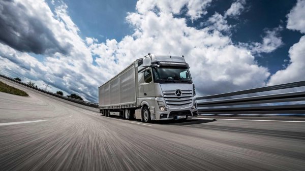 мерседесбенц актрос 2020