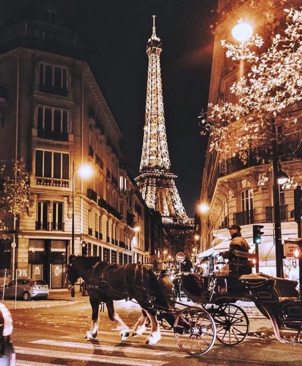 вечерний париж