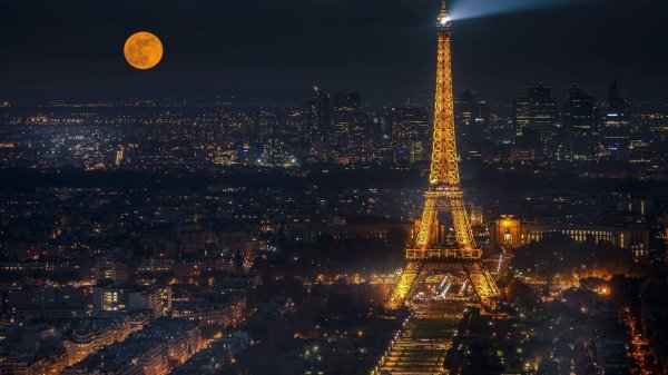 эйфель башня ночью