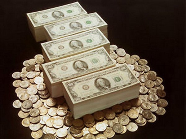 много долларов