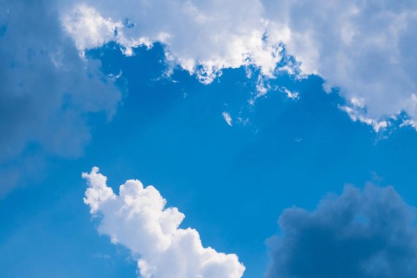 голубое небо