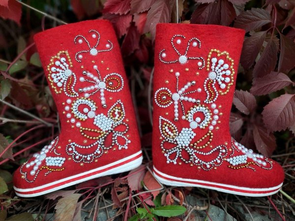 красные валенки