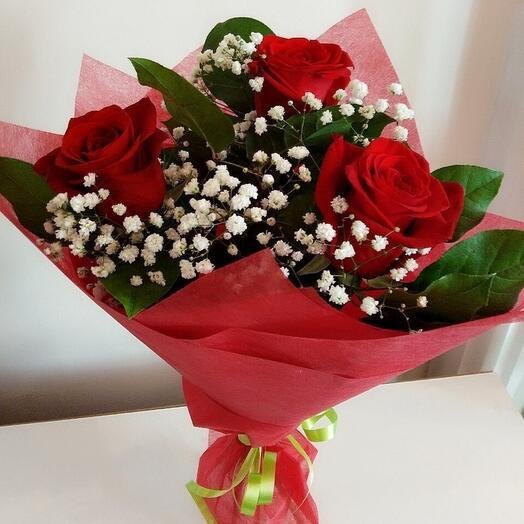 роза и гипсофила