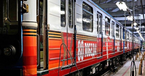 поезда метро