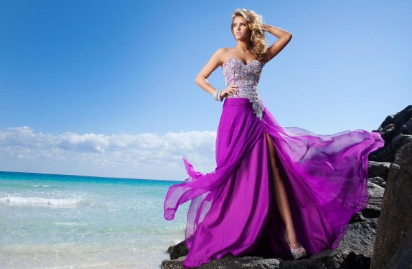 платье шикарное