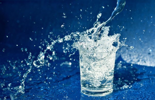 стакан чистой воды