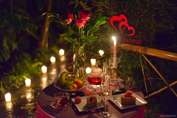 романтический стол