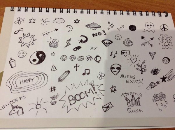 маленькие рисунки черной ручкой