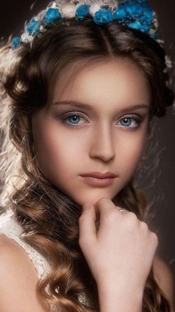 юная красавица