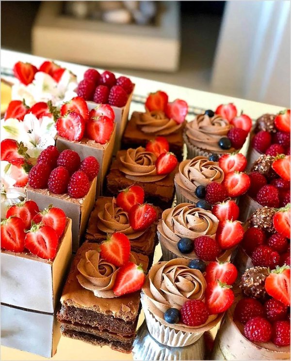 красивые кондитерские изделия