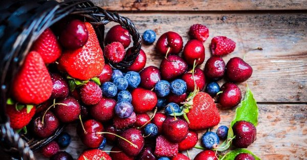 летние ягоды