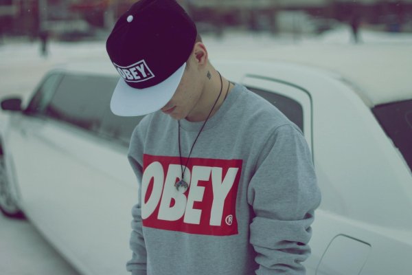 пацан в кепке