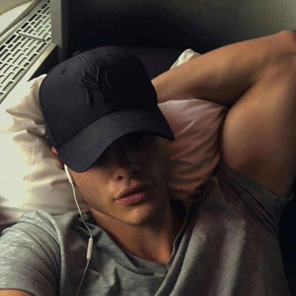 кепки мужские модные