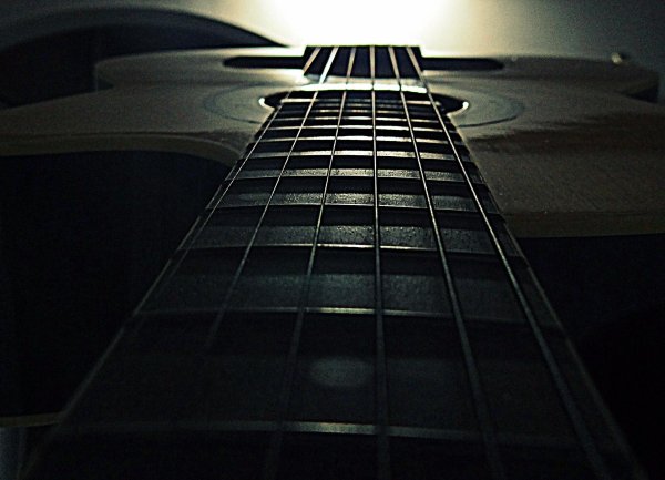 струна гитары