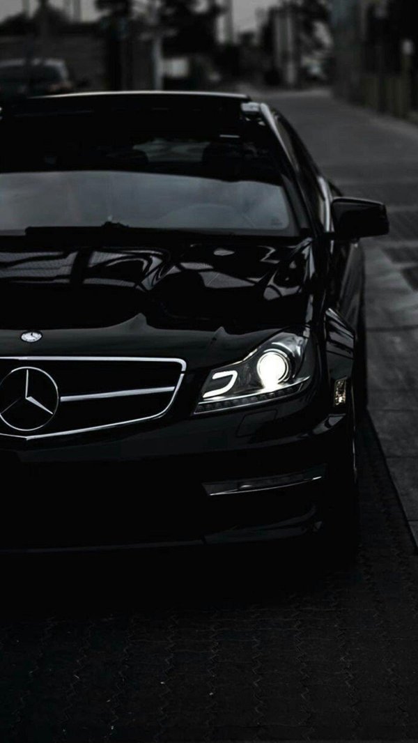 мерседес бенц с 63 амг черный