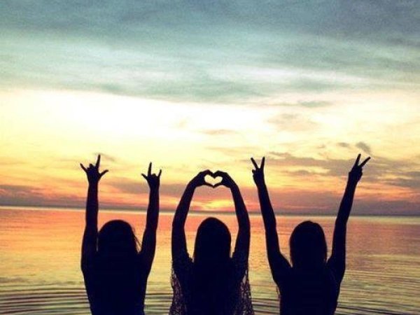 три лучшие подруги