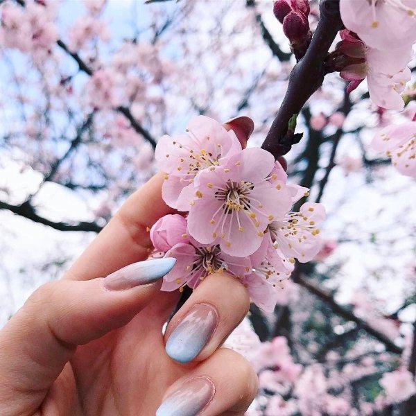 нежный летний маникюр