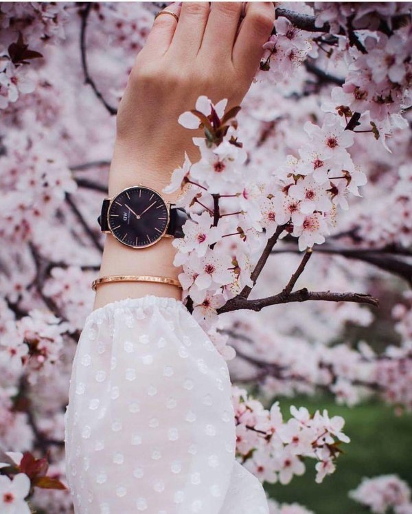 часы модные