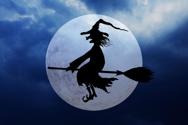 баба яга на метле