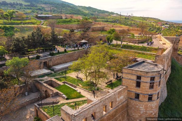 цитадель старый город и крепостные сооружения дербента