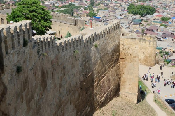 цитадель старый город и крепостные сооружения дербента