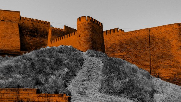 цитадель старый город и крепостные сооружения дербента