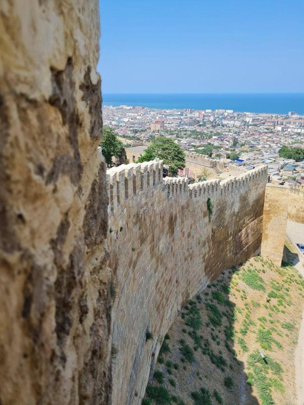 каспийское море город дербент