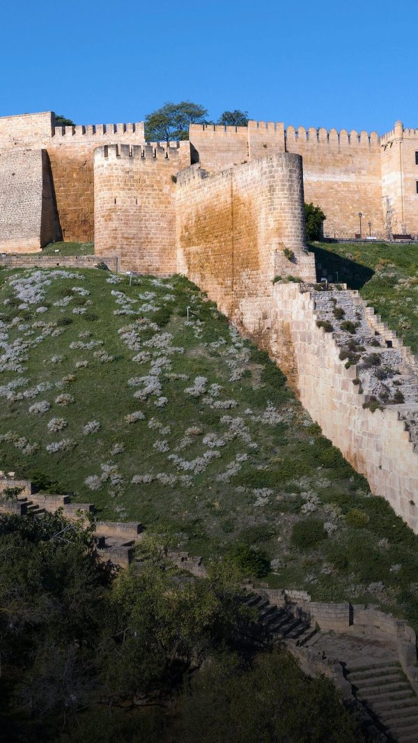 крепость в дербенте нарын