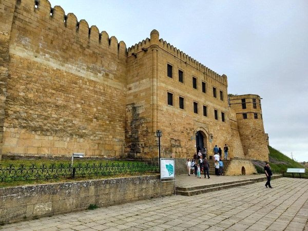 цитадель старый город и крепостные сооружения дербента