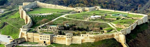 цитадель старый город и крепостные сооружения дербента