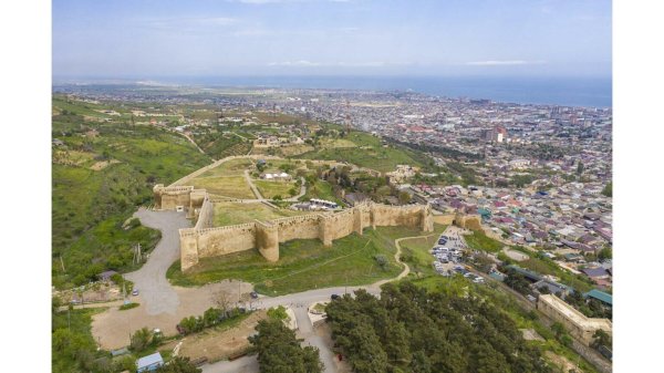 цитадель старый город и крепостные сооружения дербента