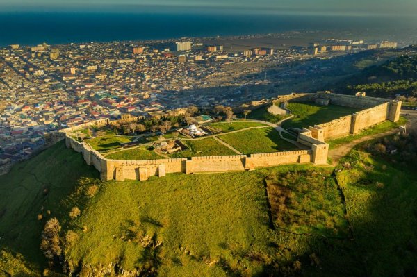 цитадель старый город и крепостные сооружения дербента