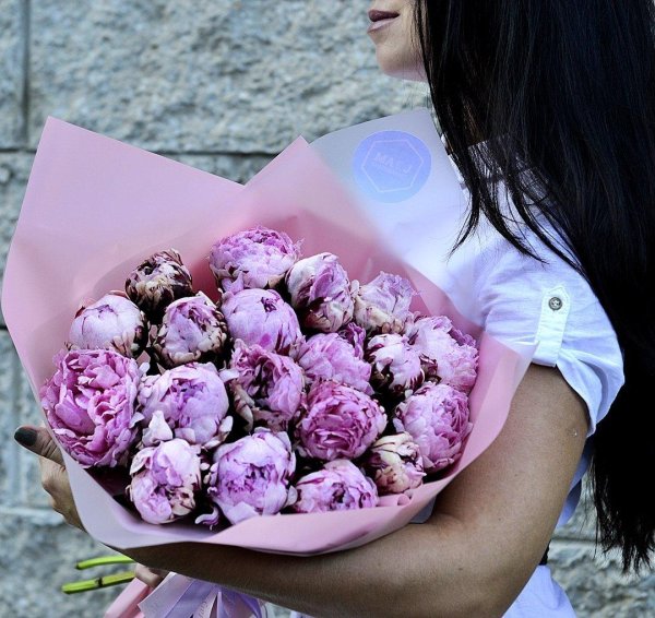 красивые букеты с пионами