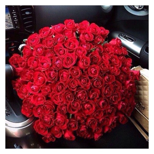 машина с цветами