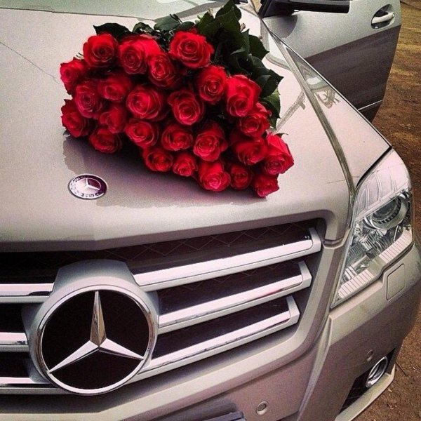 мерседес с цветами